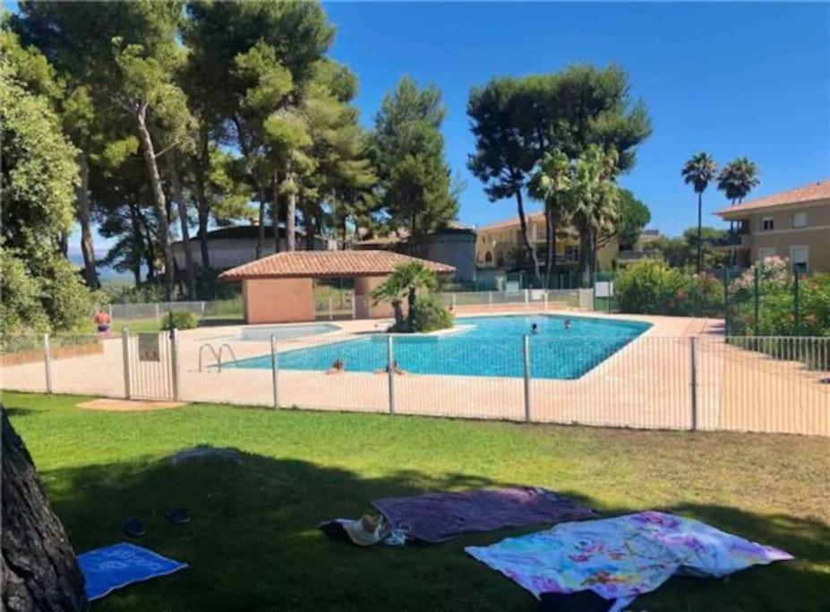 Apartment Coin De Paradis, Piscine, Parking, Terrasse