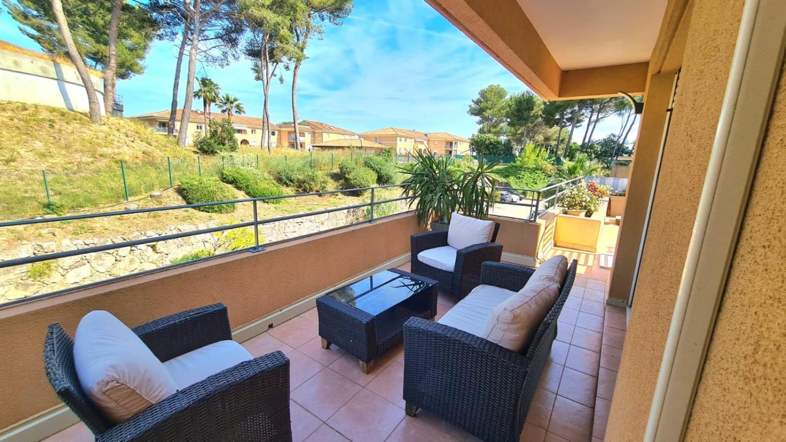 Coin De Paradis, Piscine, Parking, Terrasse Biot