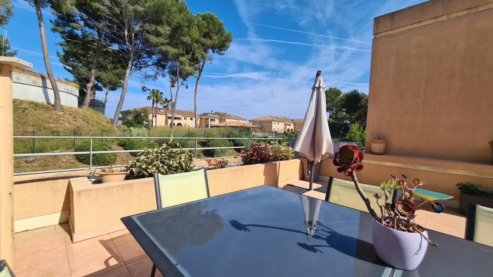 Coin De Paradis, Piscine, Parking, Terrasse Appartement *